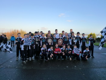 Senior pupils with four of the Glin heros.